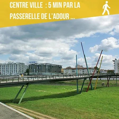 Le Diamant Bleu Proche Gare Et Thermes, Parking