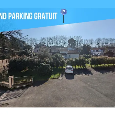 Le Diamant Bleu Proche Gare Et Thermes, Parking