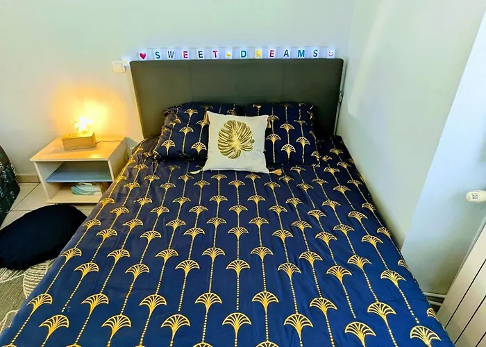 Le Diamant Bleu Proche Gare Et Thermes, Parking Apartment