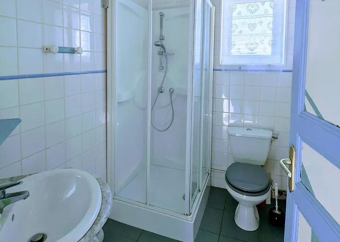 Le Diamant Bleu Proche Gare Et Thermes, Parking *