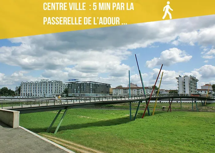 Le Diamant Bleu Proche Gare Et Thermes, Parking